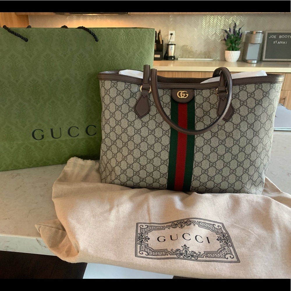 Gucci Ophidia GG Medium Tote - beige